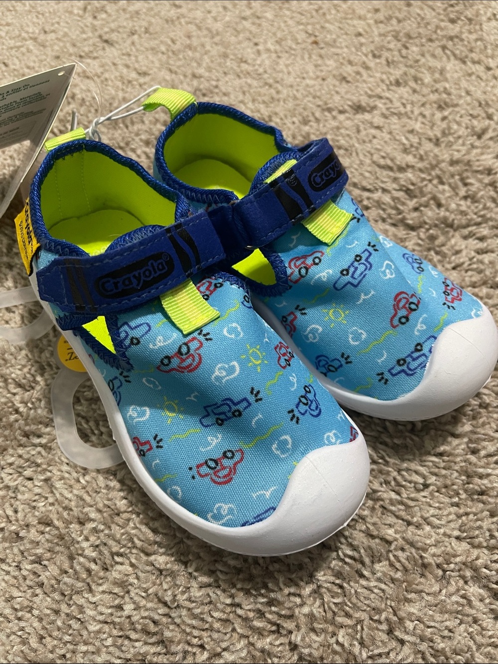 NIB- Robeez - 9c- water shoe